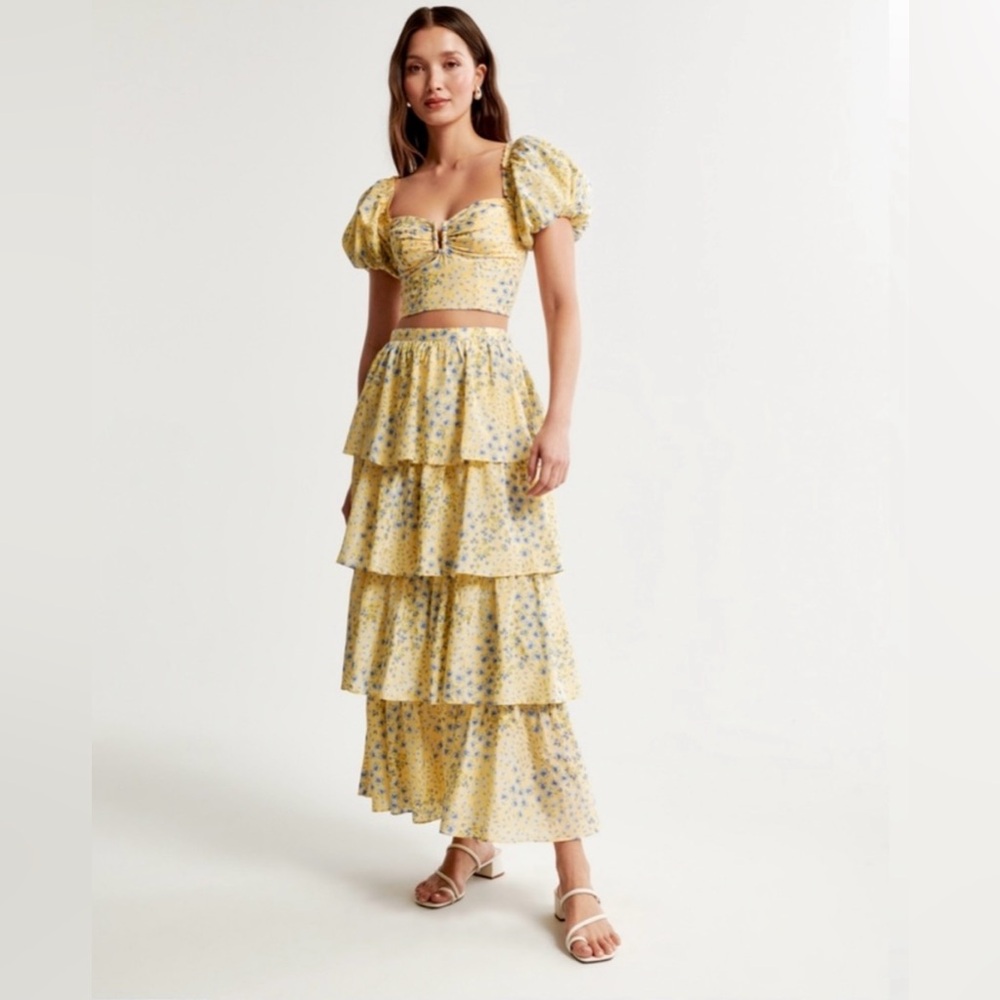 ✨ NWT ✨Abercrombie & Fitch Yellow Floral Drama Tiered Matching Set